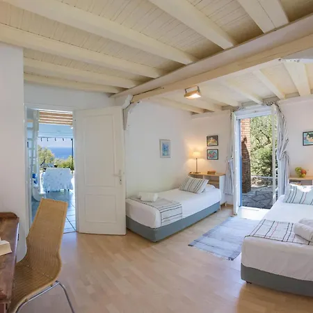 アパート Agios Nikitas Villas