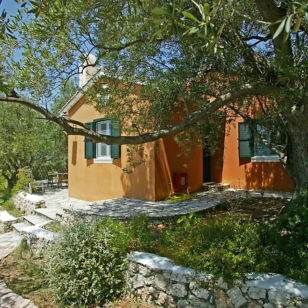 Agios Nikitas Villas Βίλα *