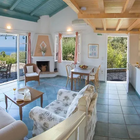 Agios Nikitas Villas Βίλα *