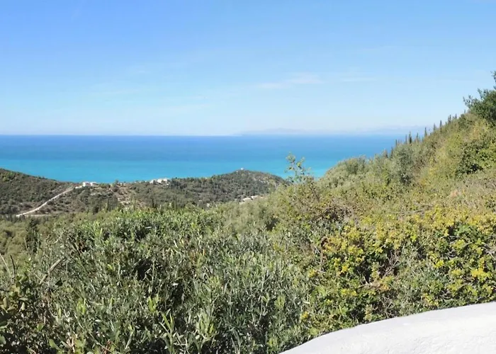 Agios Nikitas Villas *