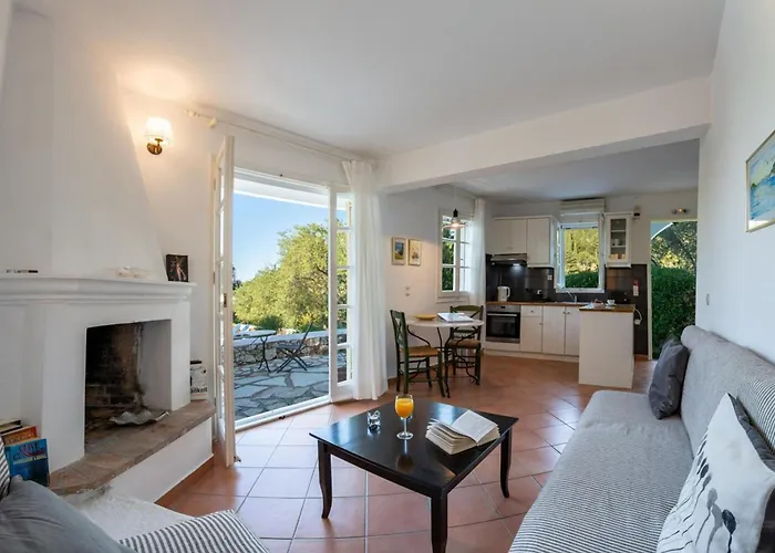 Villa Agios Nikitas Villas *