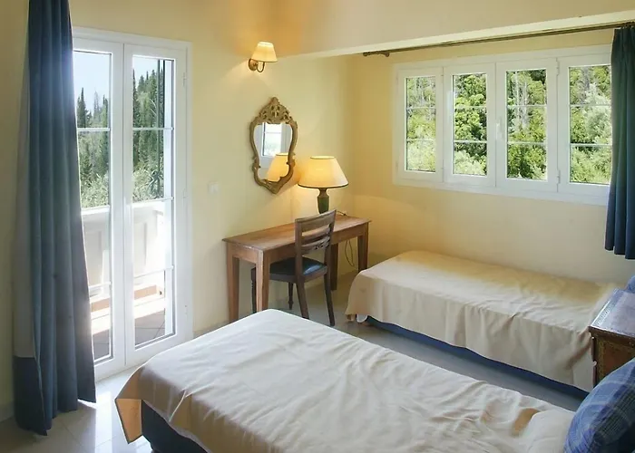 Agios Nikitas Villas